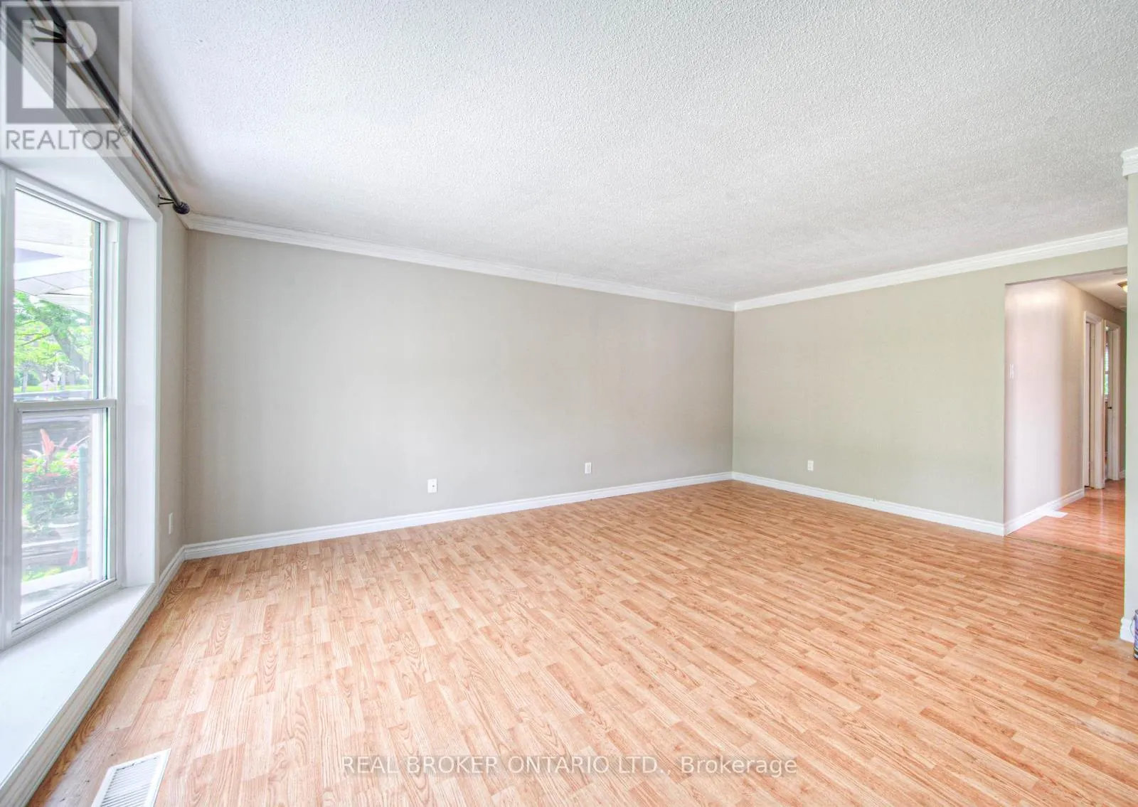 119 KINGSWOOD DRIVE