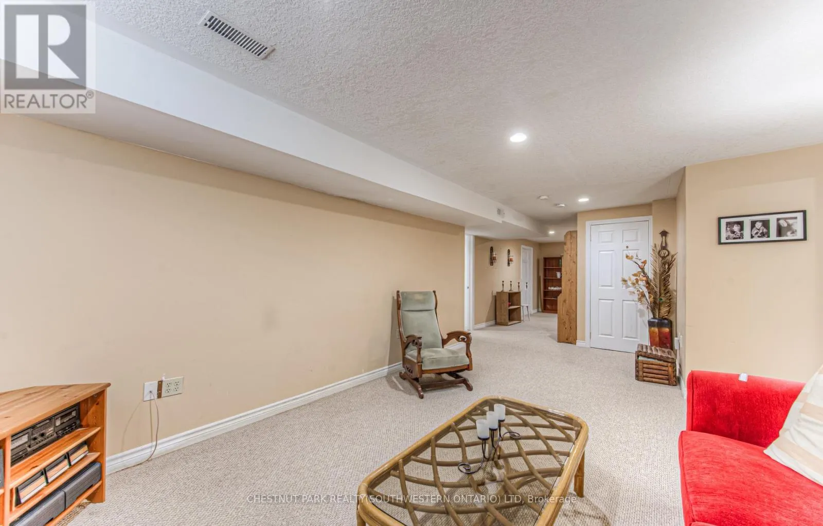 19 - 100 IDLE CREEK DRIVE