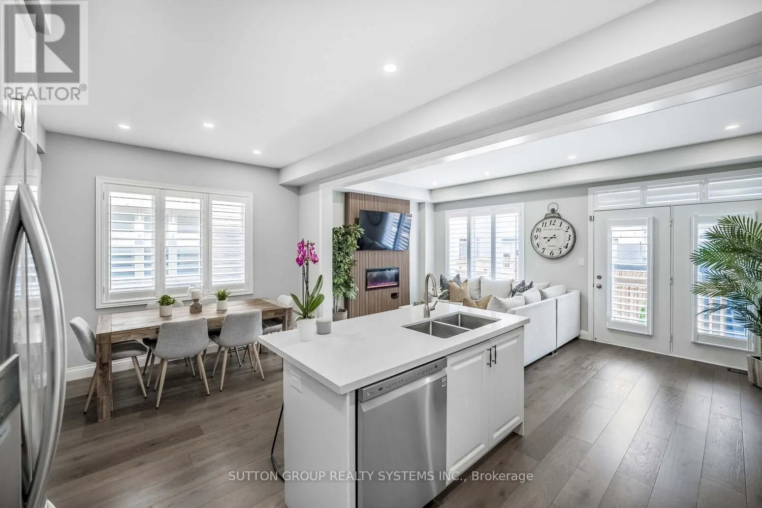 93 WESTFIELD CRESCENT