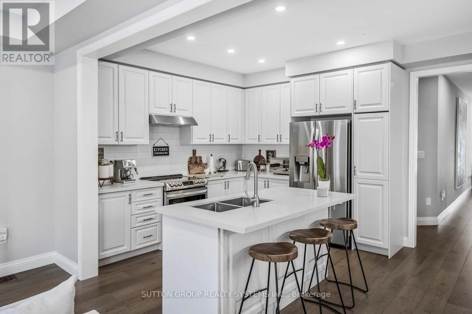 93 WESTFIELD CRESCENT