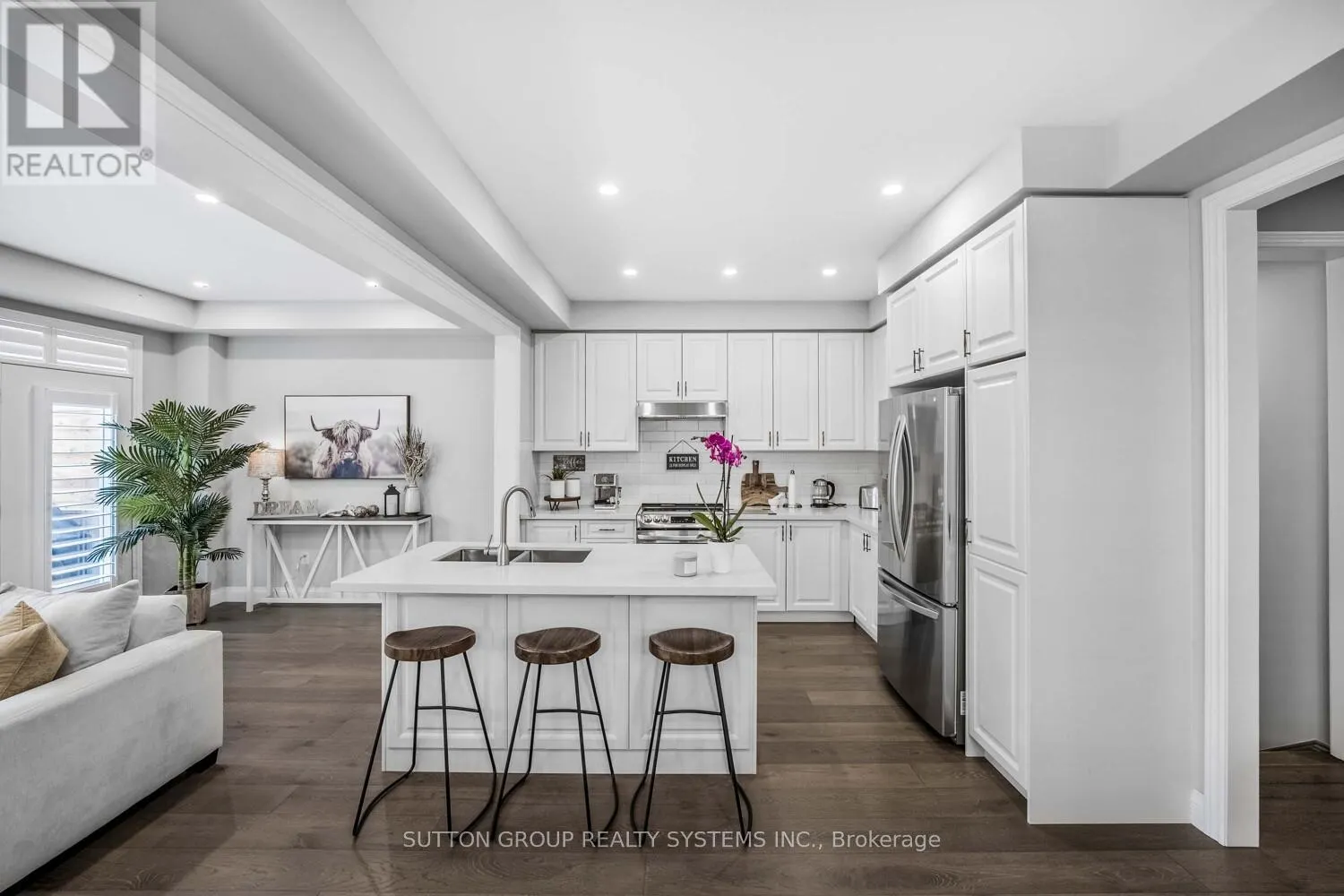 93 WESTFIELD CRESCENT