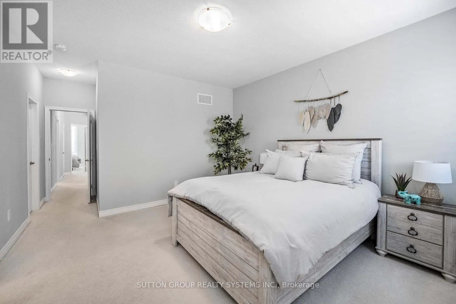 93 WESTFIELD CRESCENT