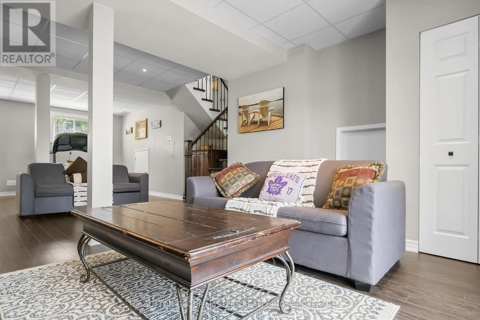 20B OAK LANE