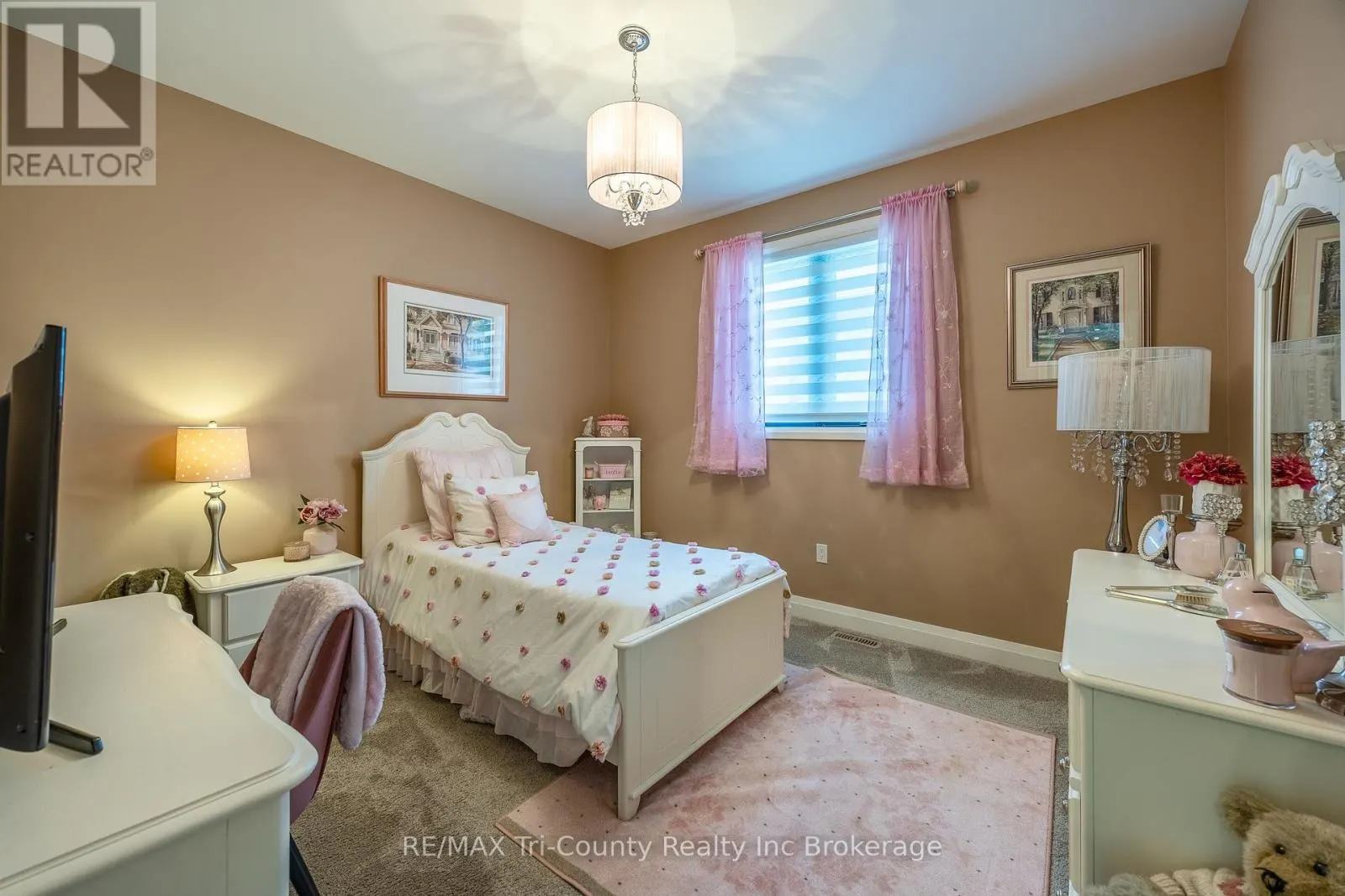 18 BELMONT AVENUE