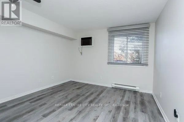 209 - 440 WELLINGTON STREET, #209