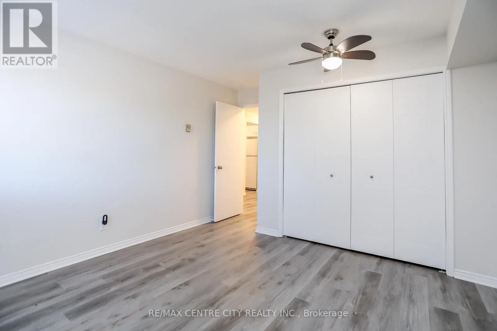 209 - 440 WELLINGTON STREET, #209
