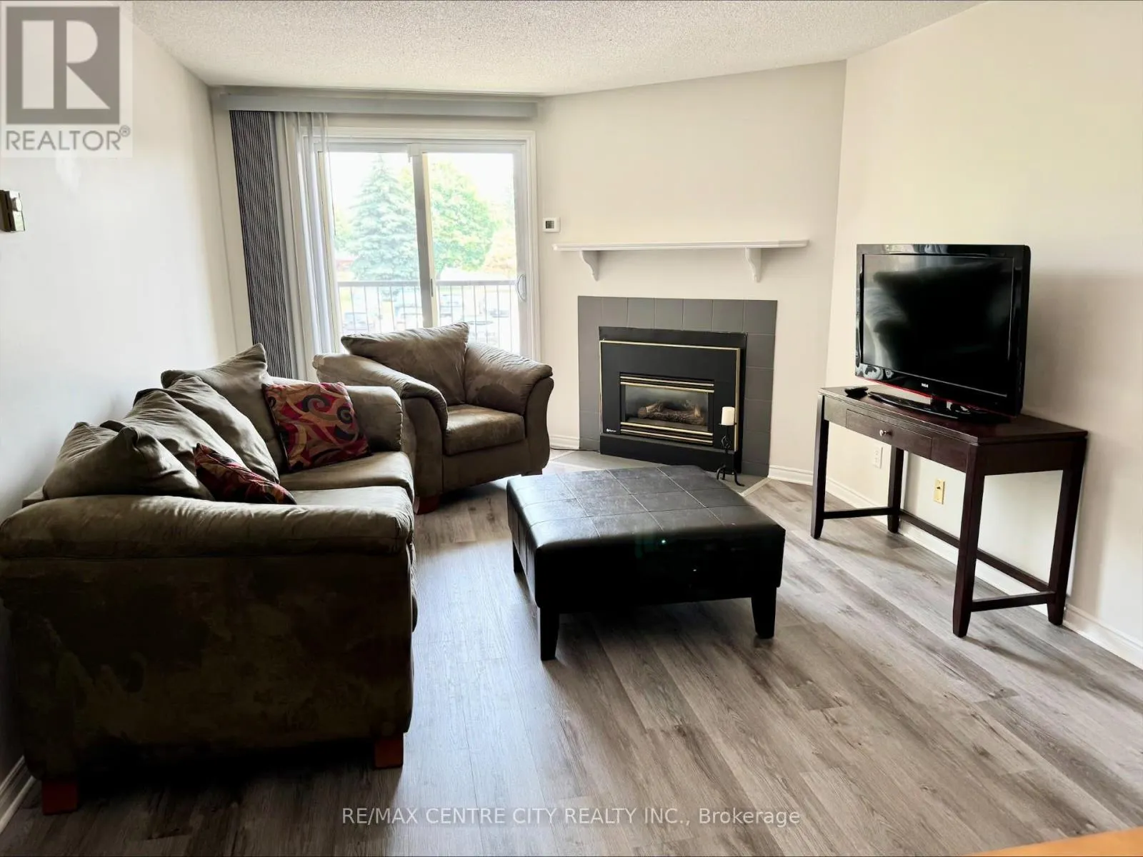 209 - 440 WELLINGTON STREET, #209