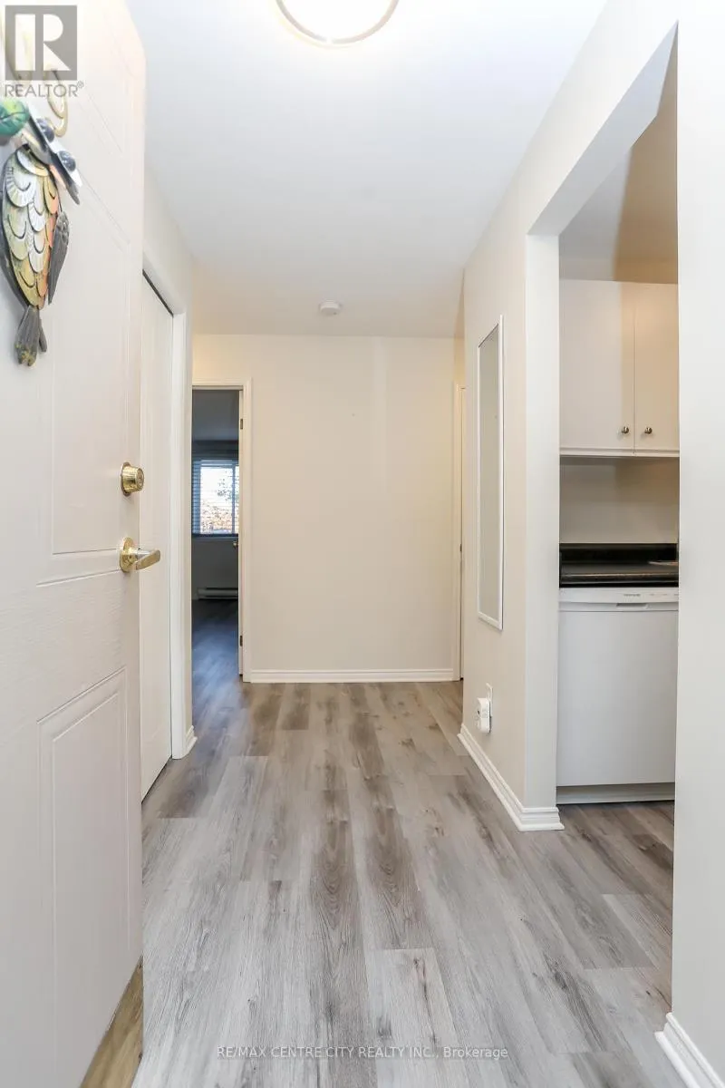 209 - 440 WELLINGTON STREET, #209