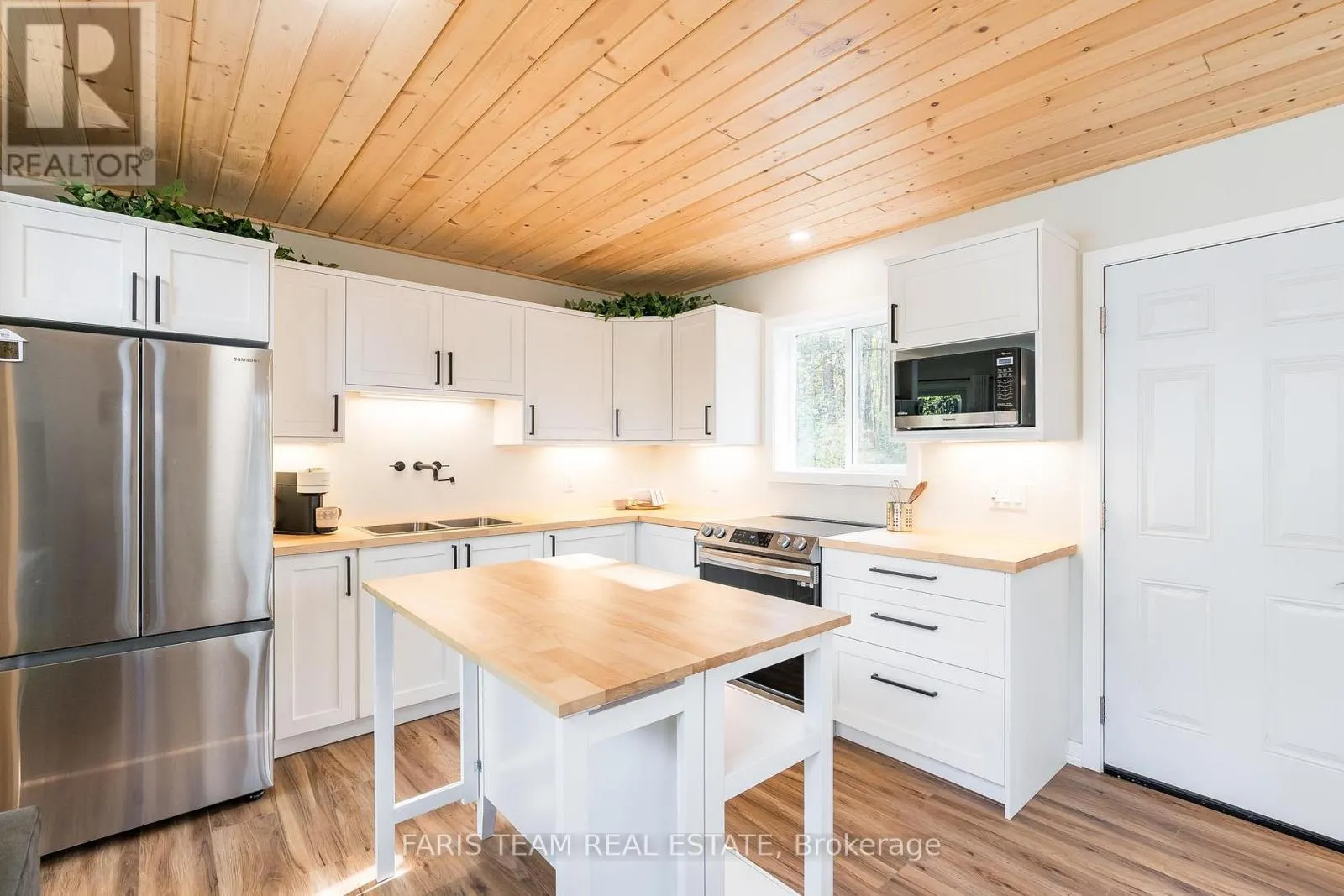 9316 GEORGIAN BAY SHORE