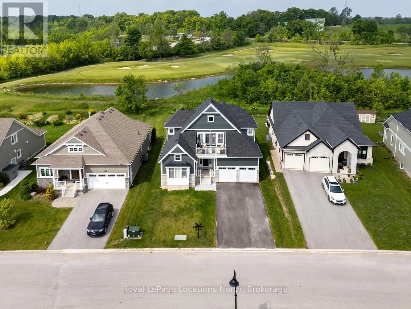 216 SNOWBERRY LANE