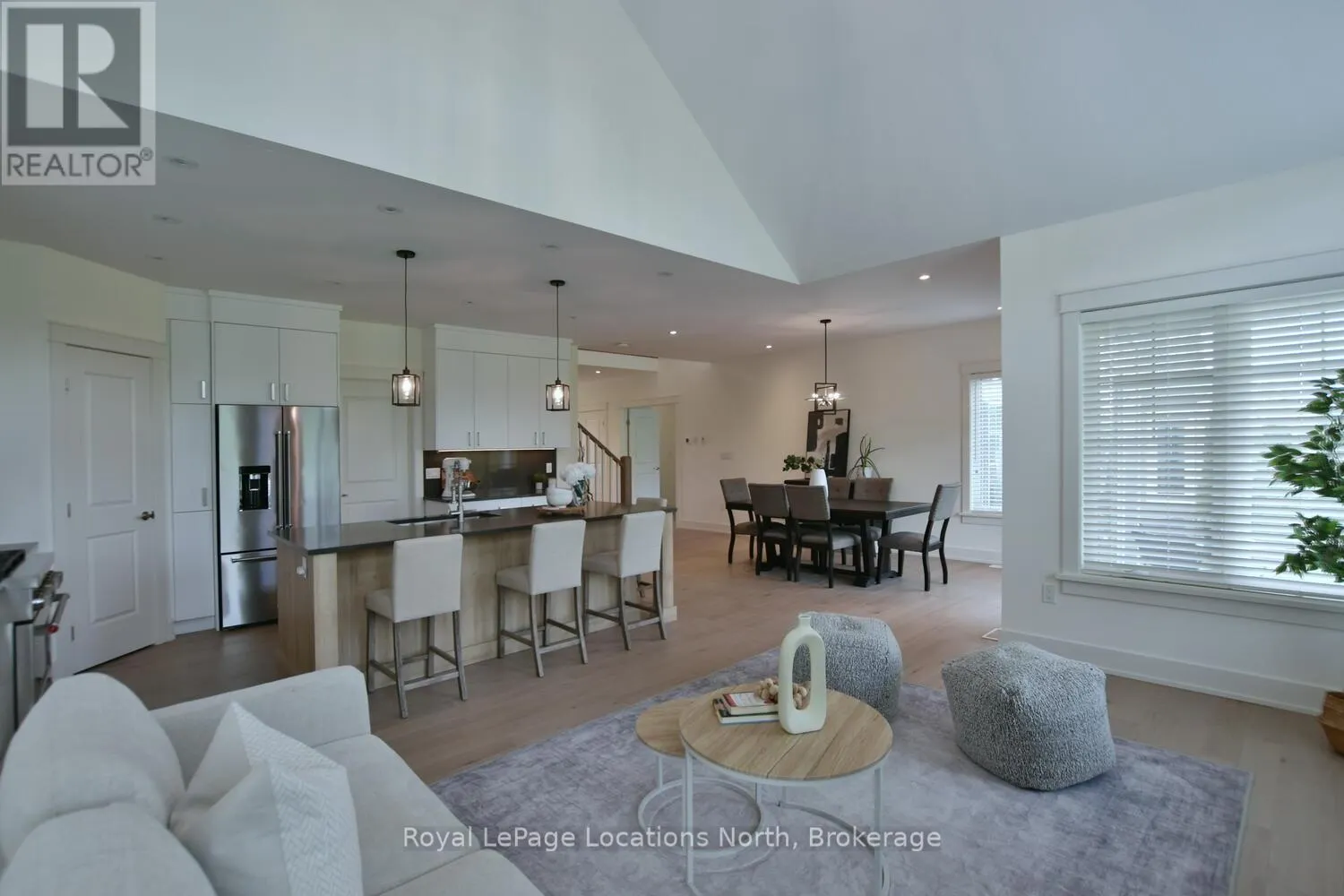216 SNOWBERRY LANE