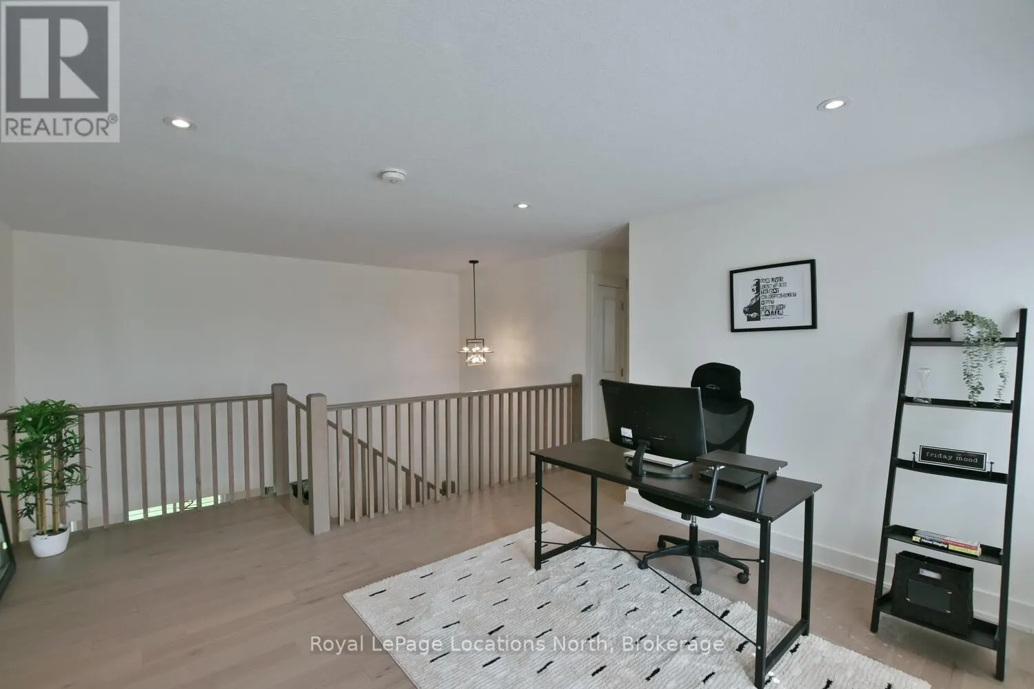 216 SNOWBERRY LANE
