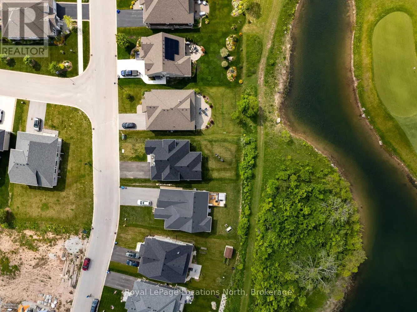 216 SNOWBERRY LANE