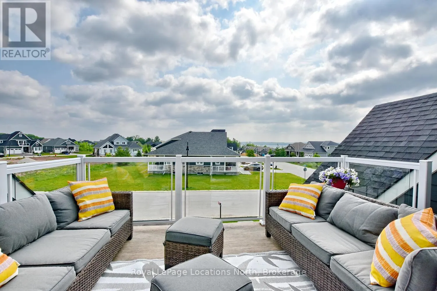 216 SNOWBERRY LANE
