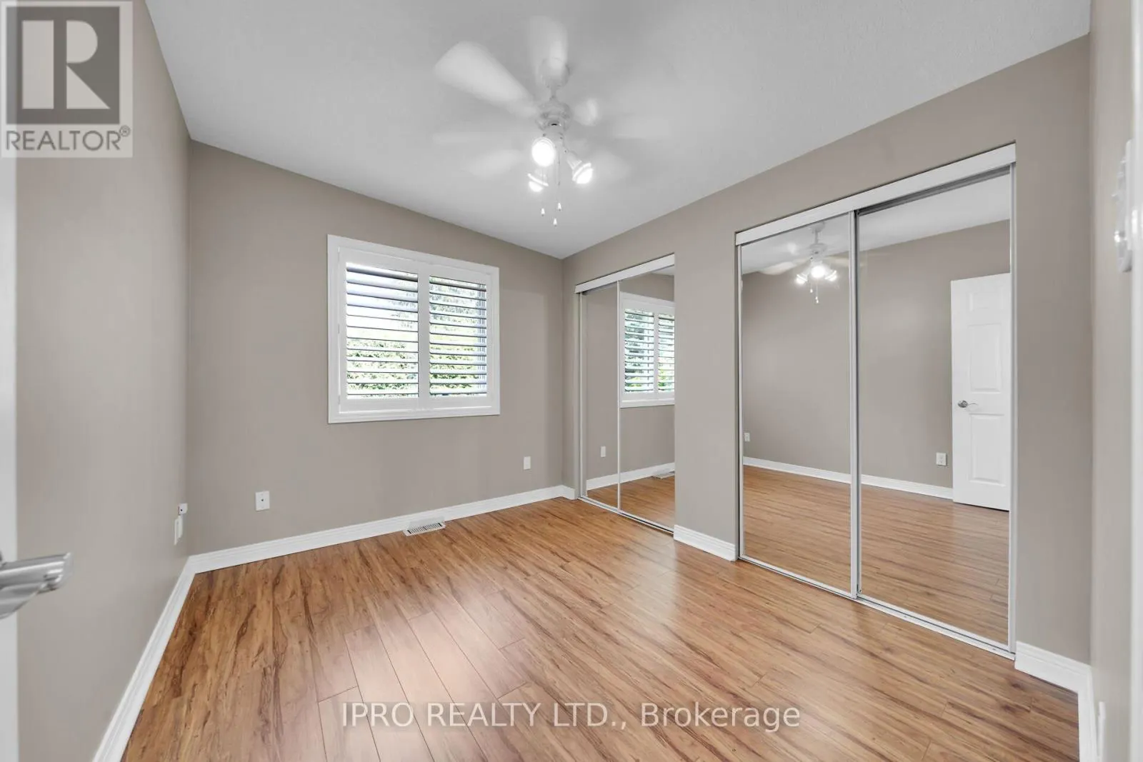 2 GOLDEN POND ROAD PVT ROAD