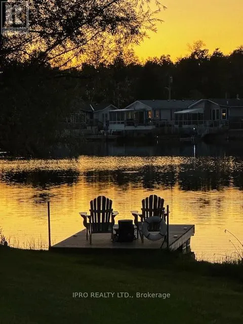 2 GOLDEN POND ROAD PVT ROAD