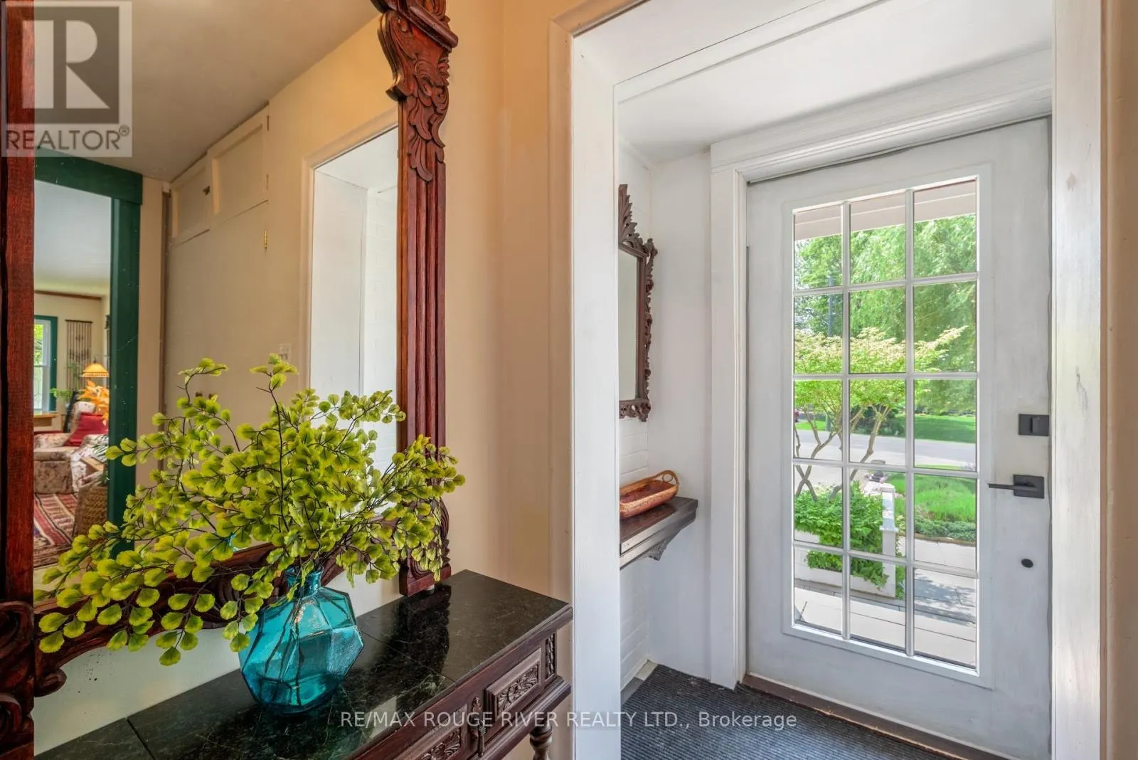 546 LAKESHORE ROAD