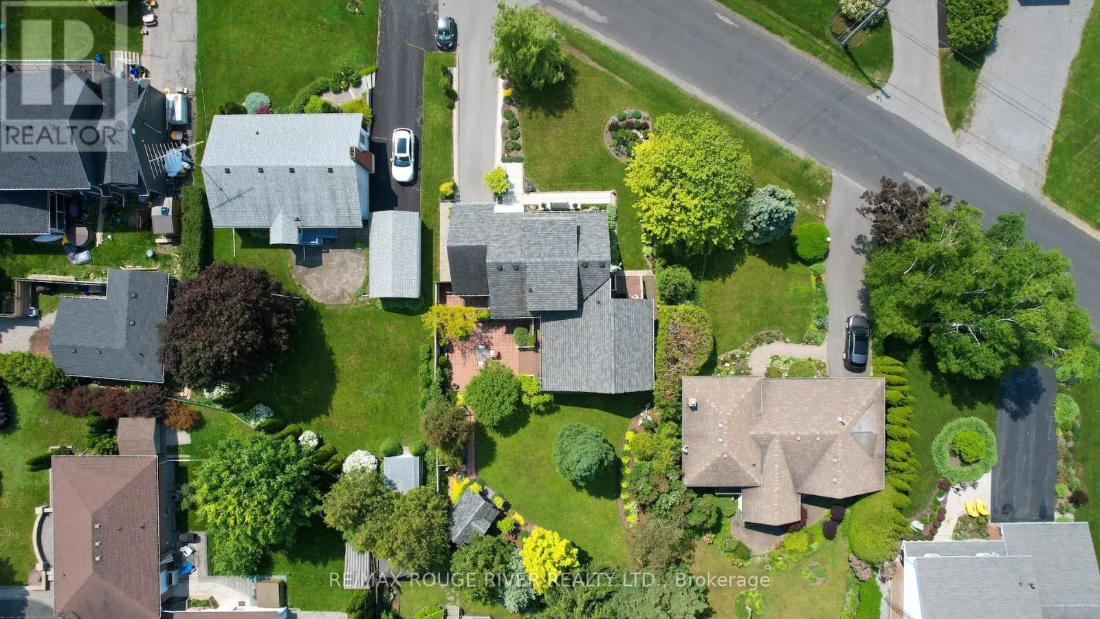 546 LAKESHORE ROAD