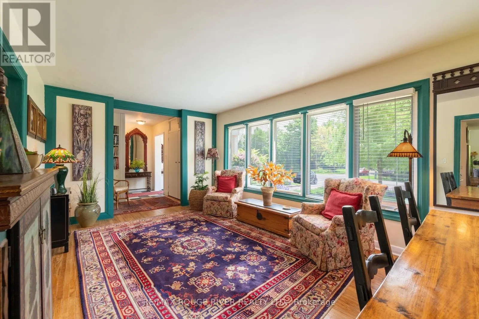 546 LAKESHORE ROAD