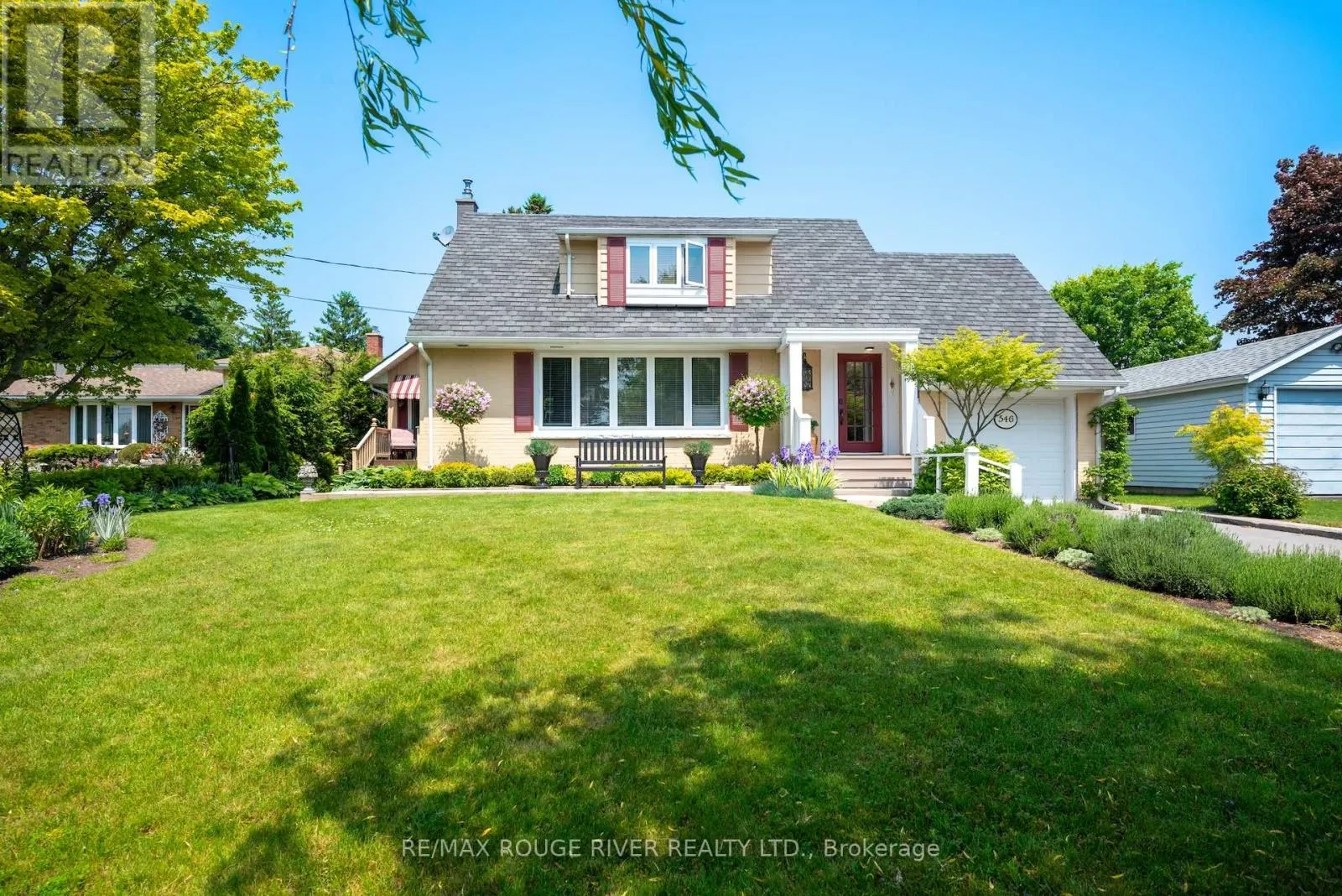 546 LAKESHORE ROAD