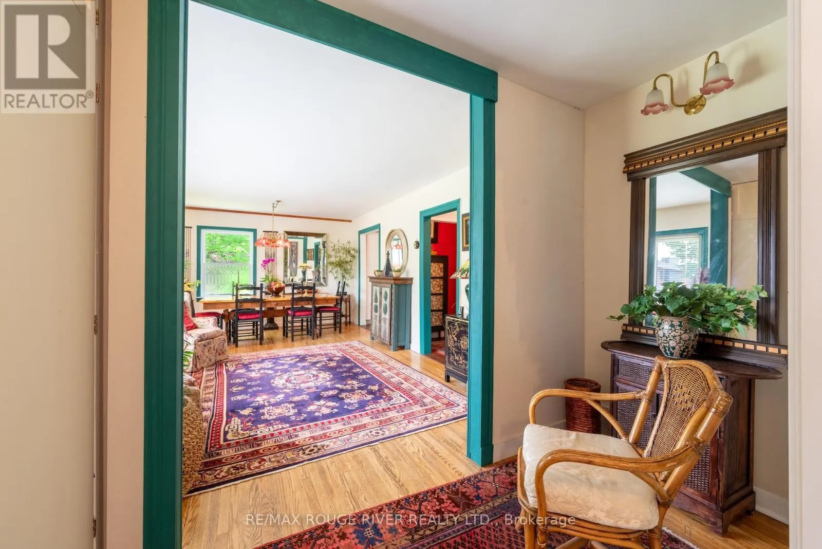 546 LAKESHORE ROAD