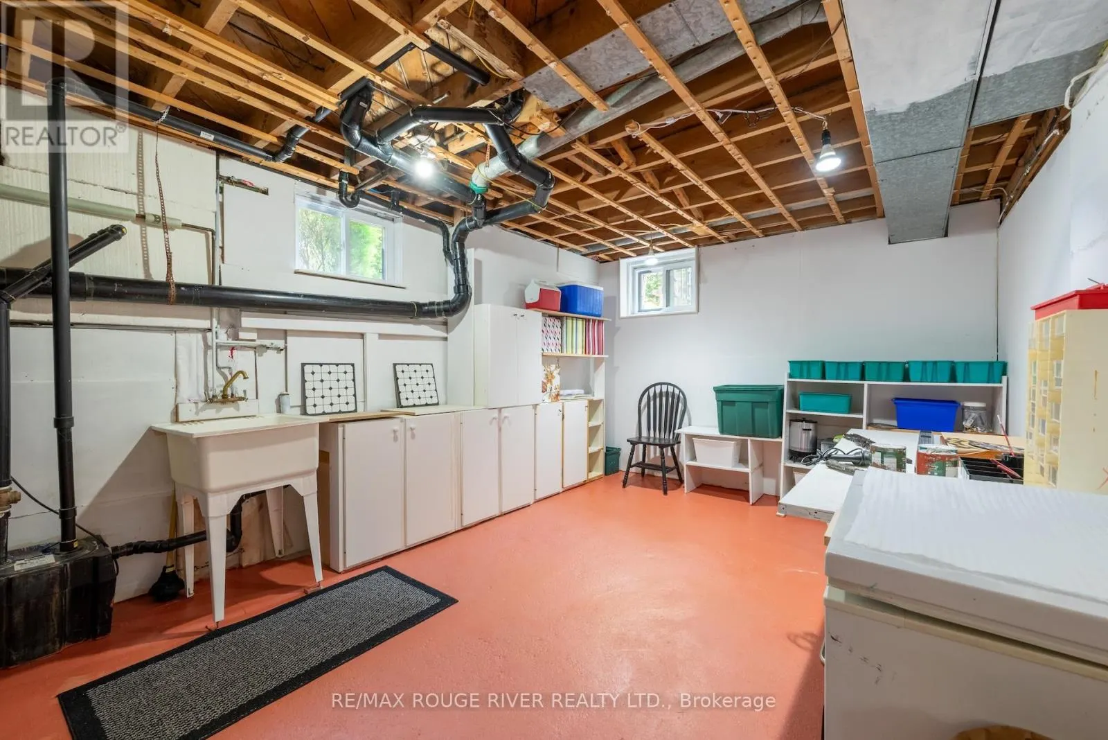 546 LAKESHORE ROAD