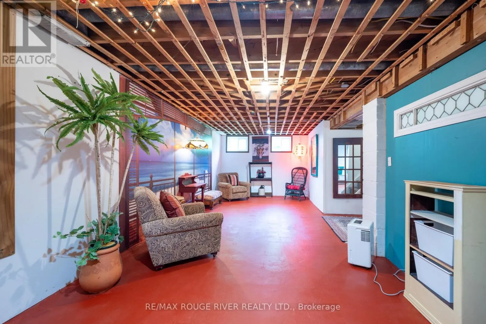 546 LAKESHORE ROAD