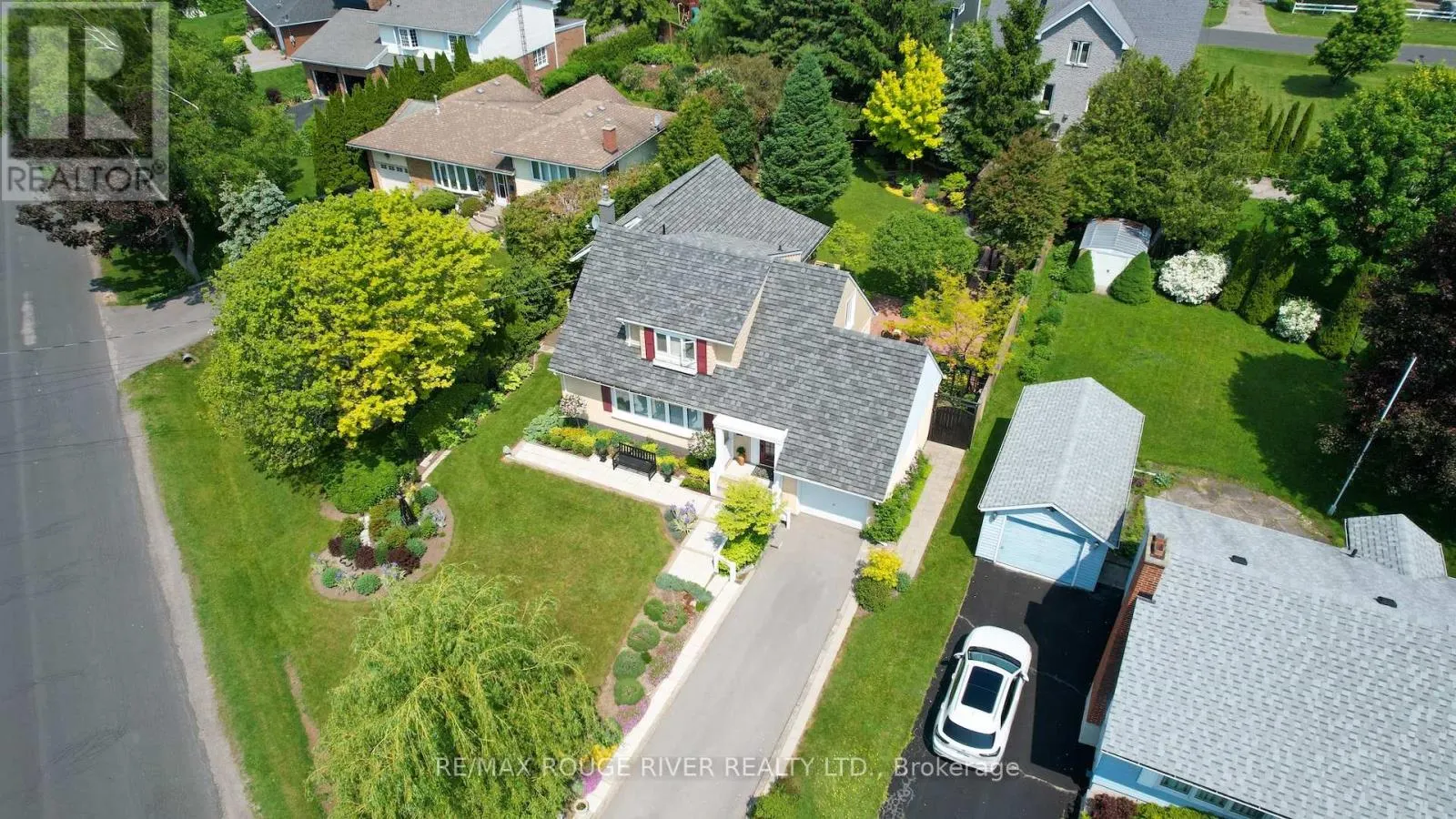 546 LAKESHORE ROAD