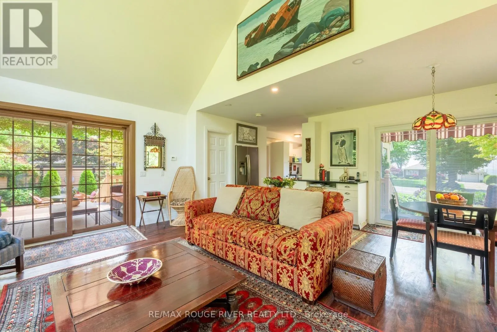 546 LAKESHORE ROAD