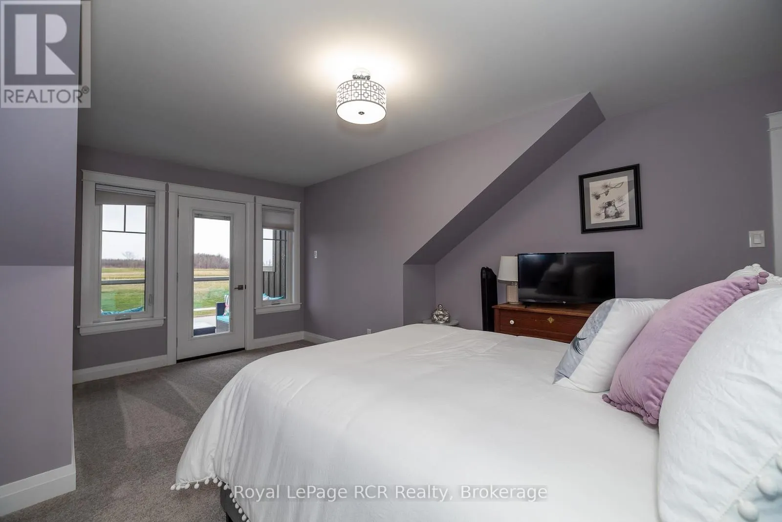 133 HAWTHORN CRESCENT