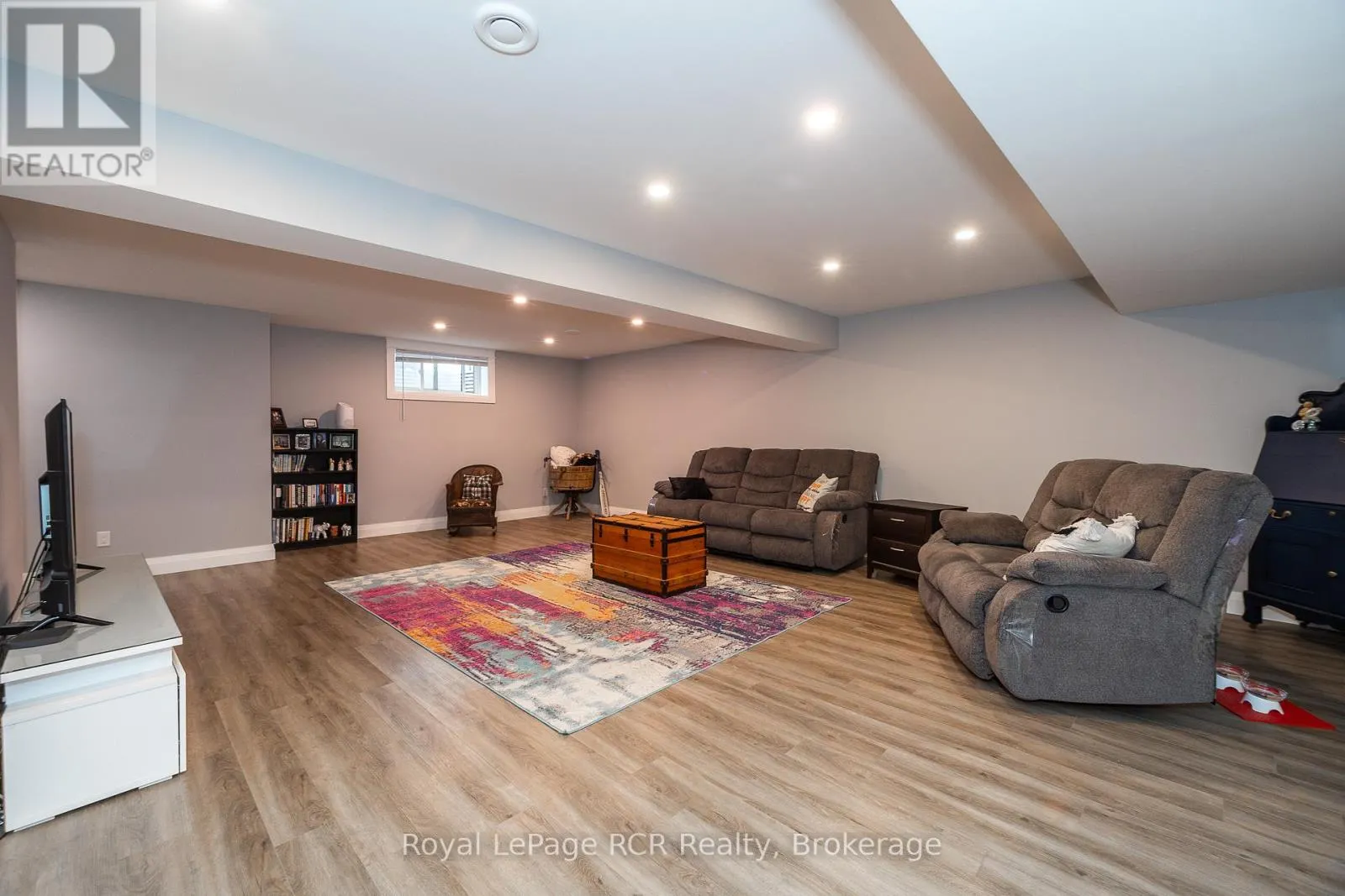 133 HAWTHORN CRESCENT