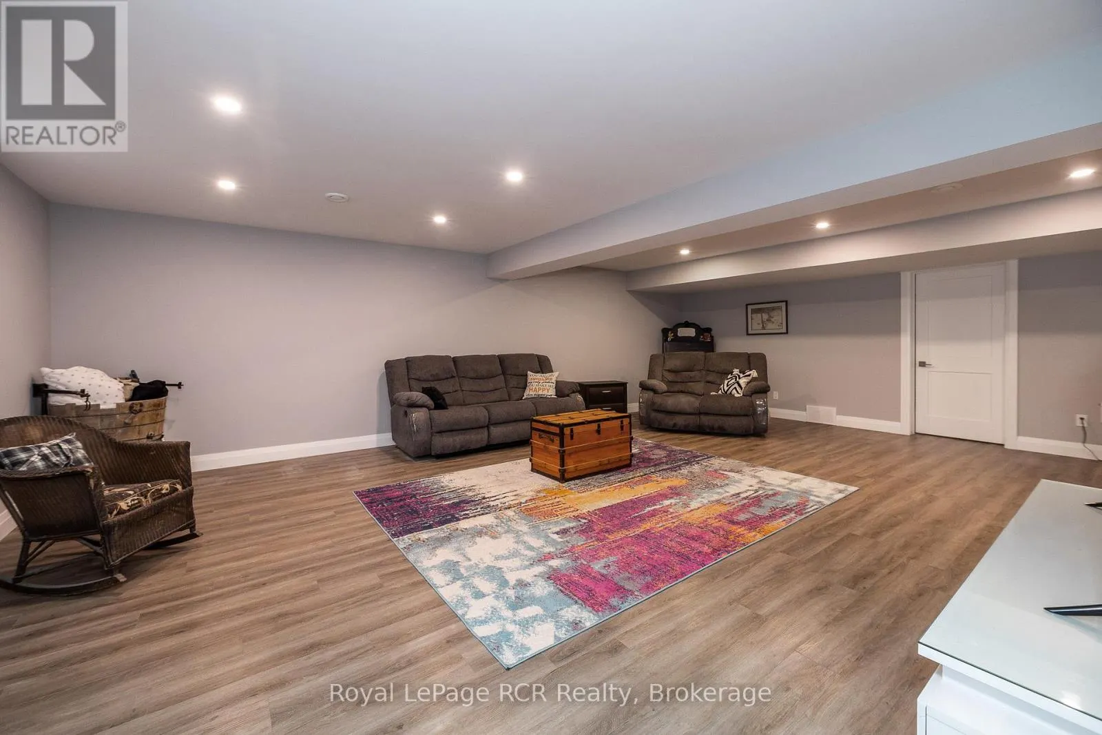 133 HAWTHORN CRESCENT