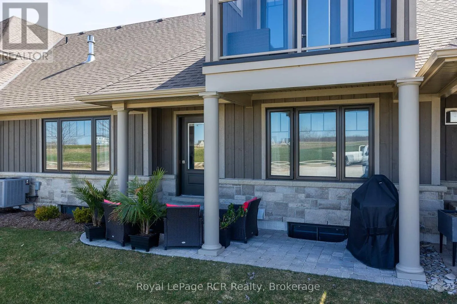133 HAWTHORN CRESCENT
