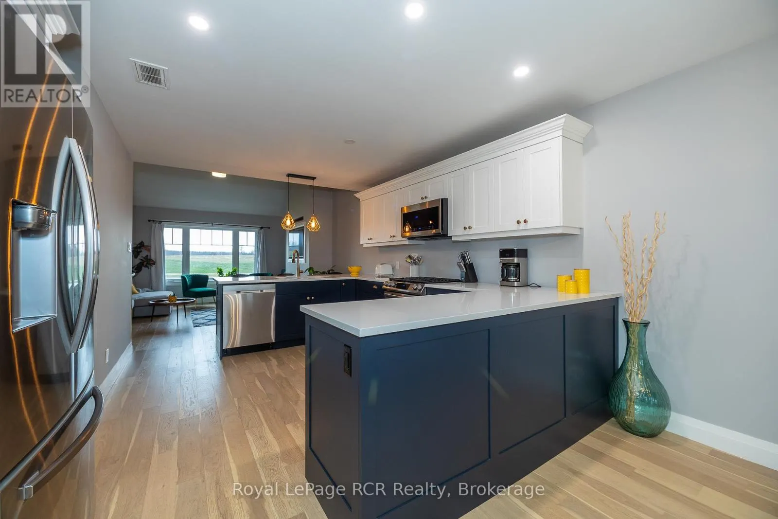 133 HAWTHORN CRESCENT