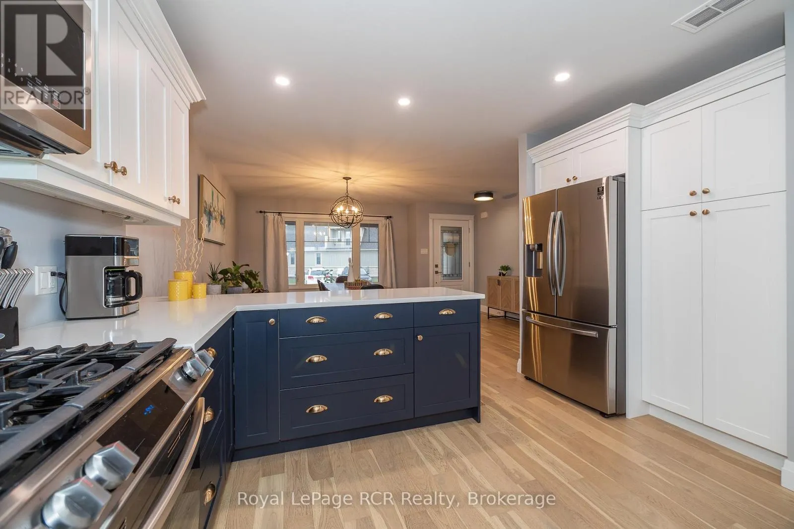 133 HAWTHORN CRESCENT