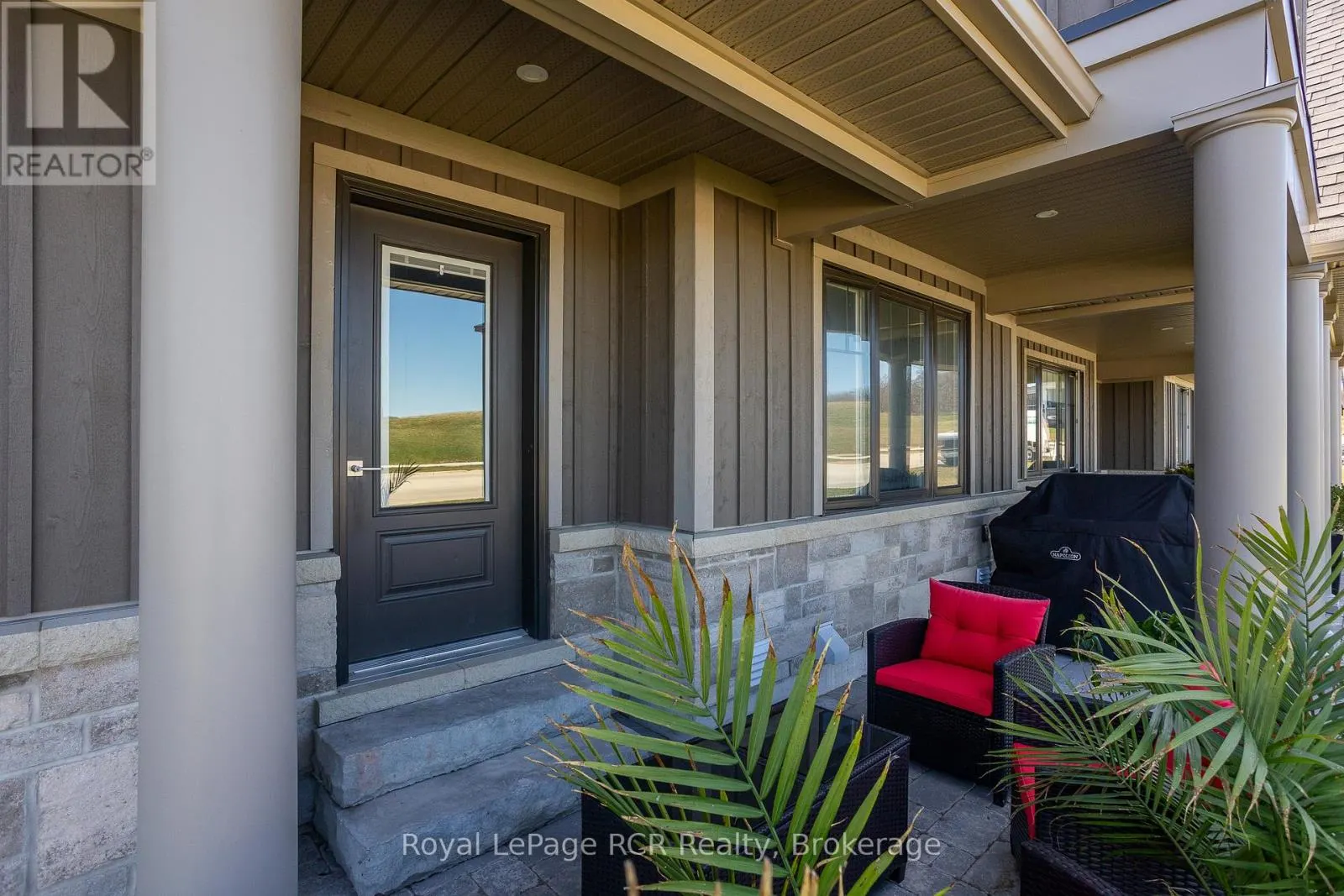 133 HAWTHORN CRESCENT