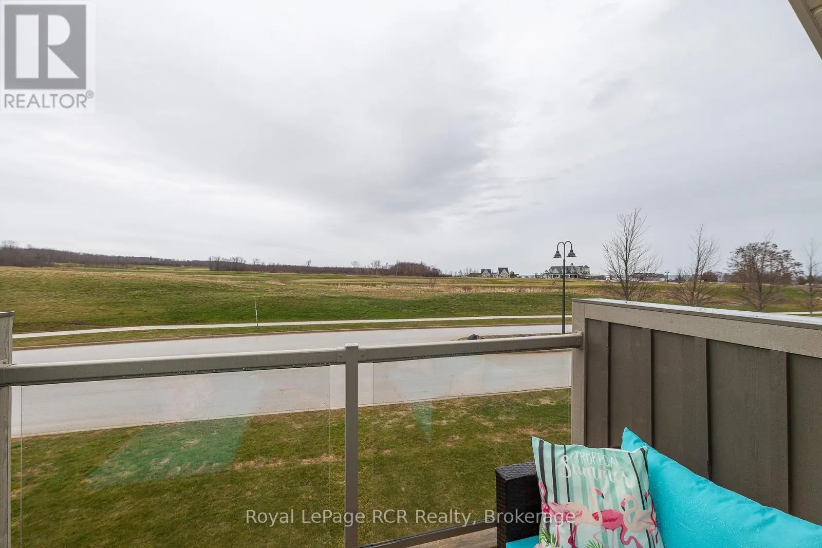 133 HAWTHORN CRESCENT