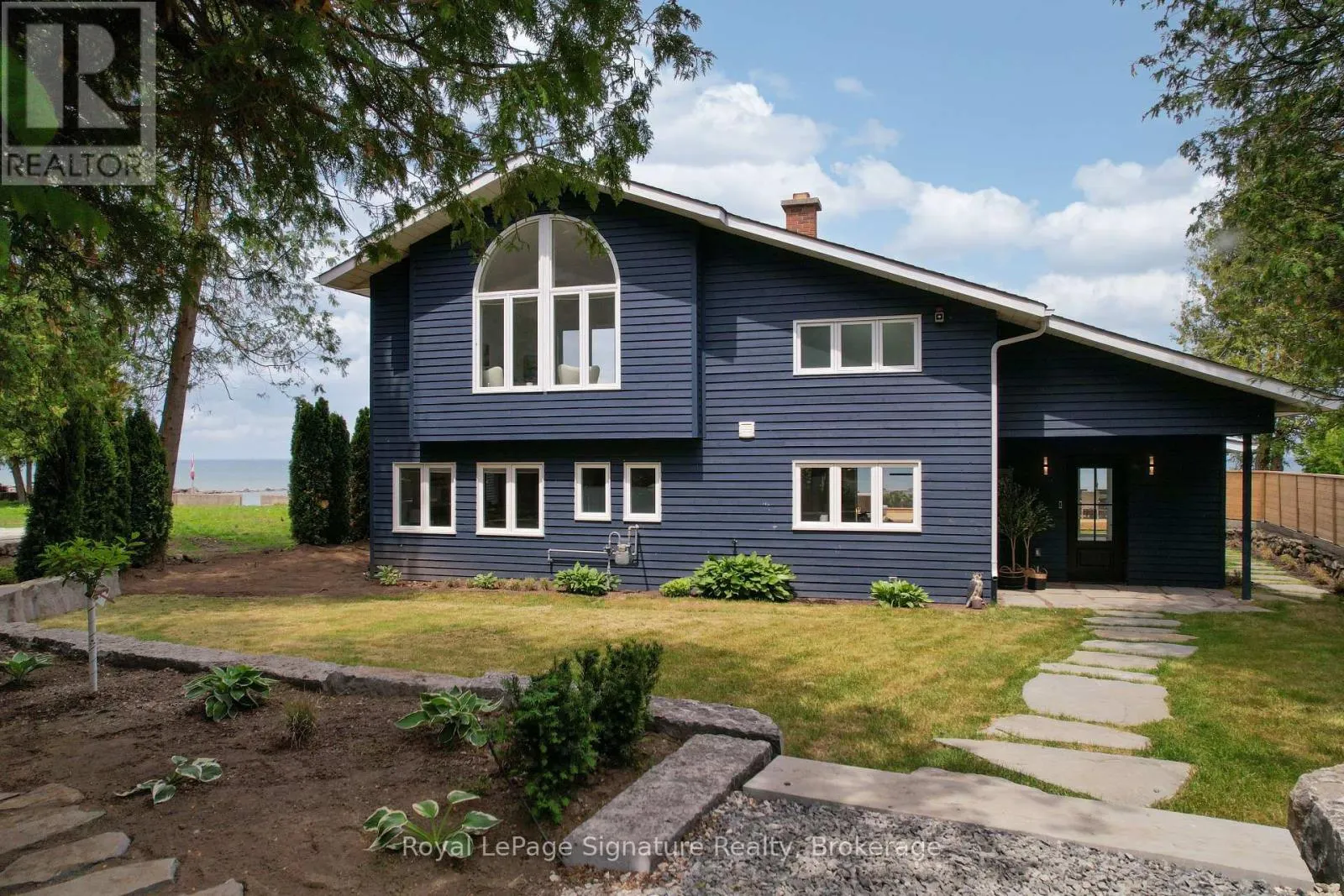 137 BAYVIEW AVENUE