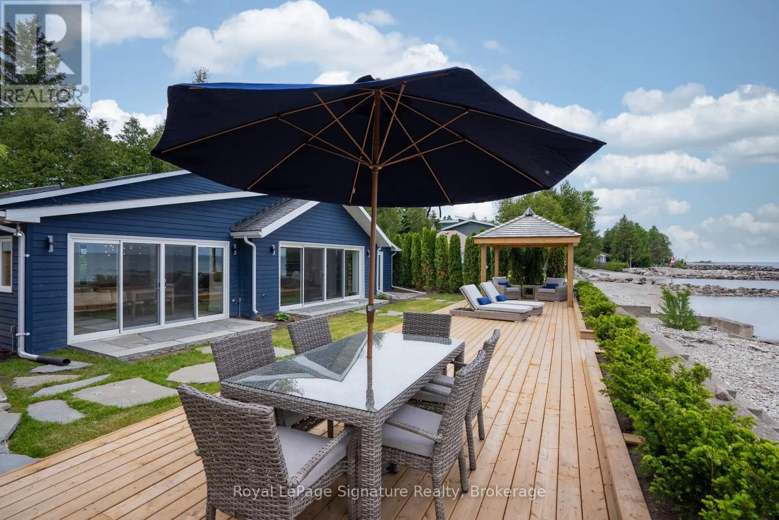 137 BAYVIEW AVENUE