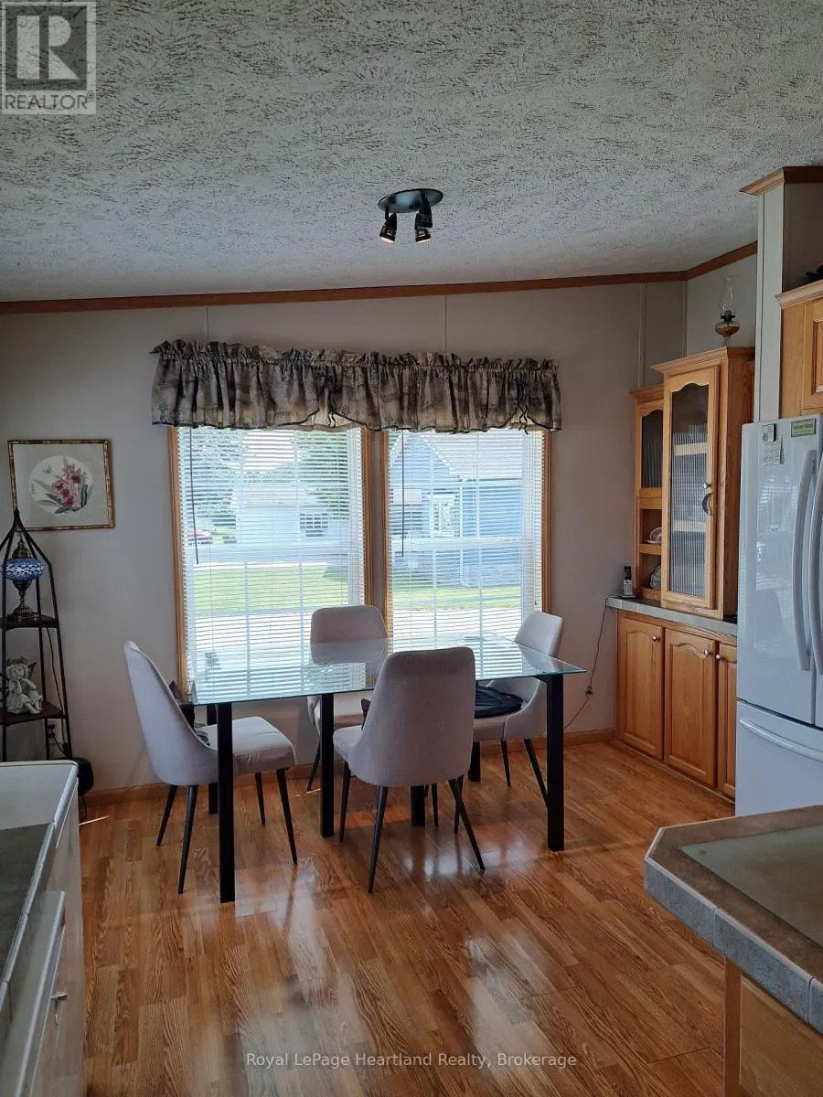 469 RICHARD CRESCENT