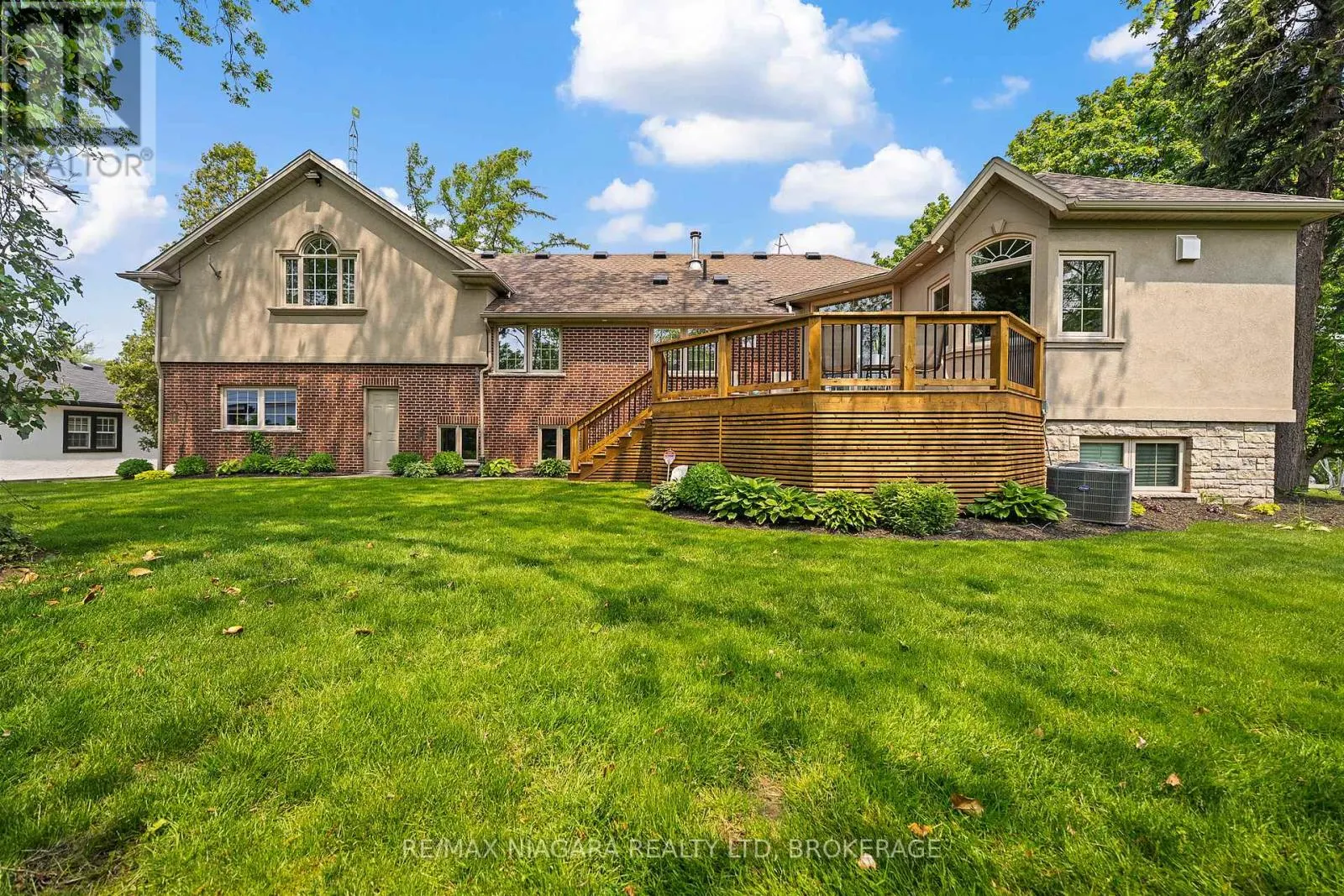 4618 SANDY COVE DRIVE