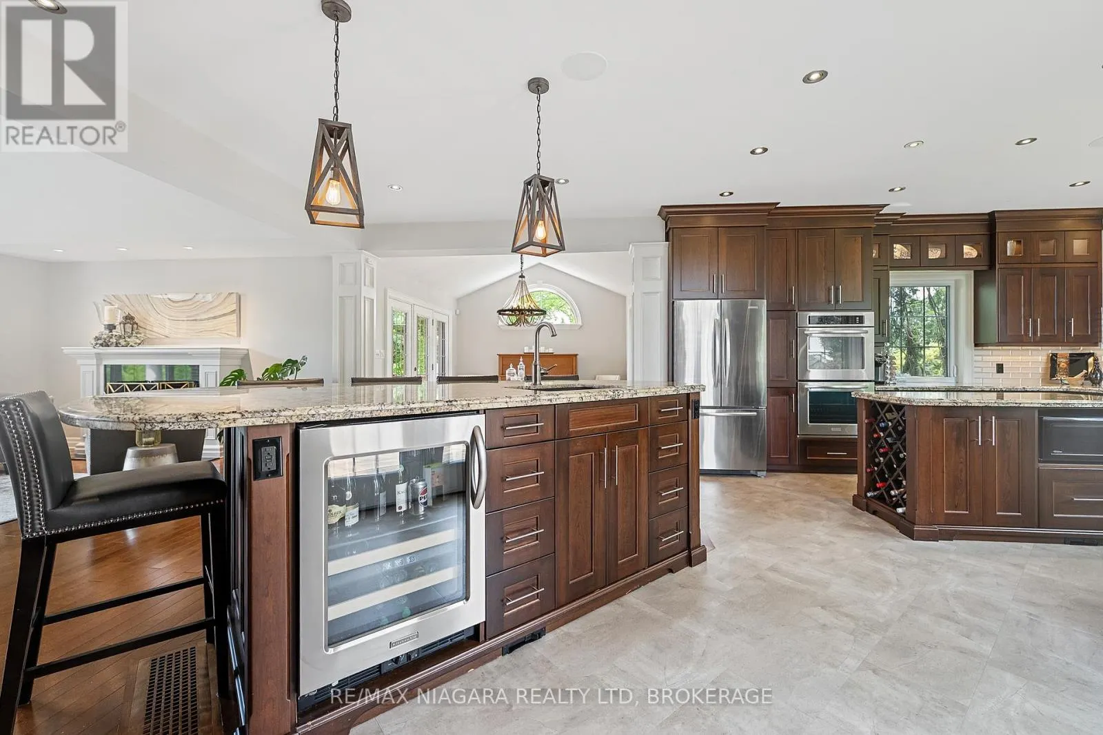4618 SANDY COVE DRIVE
