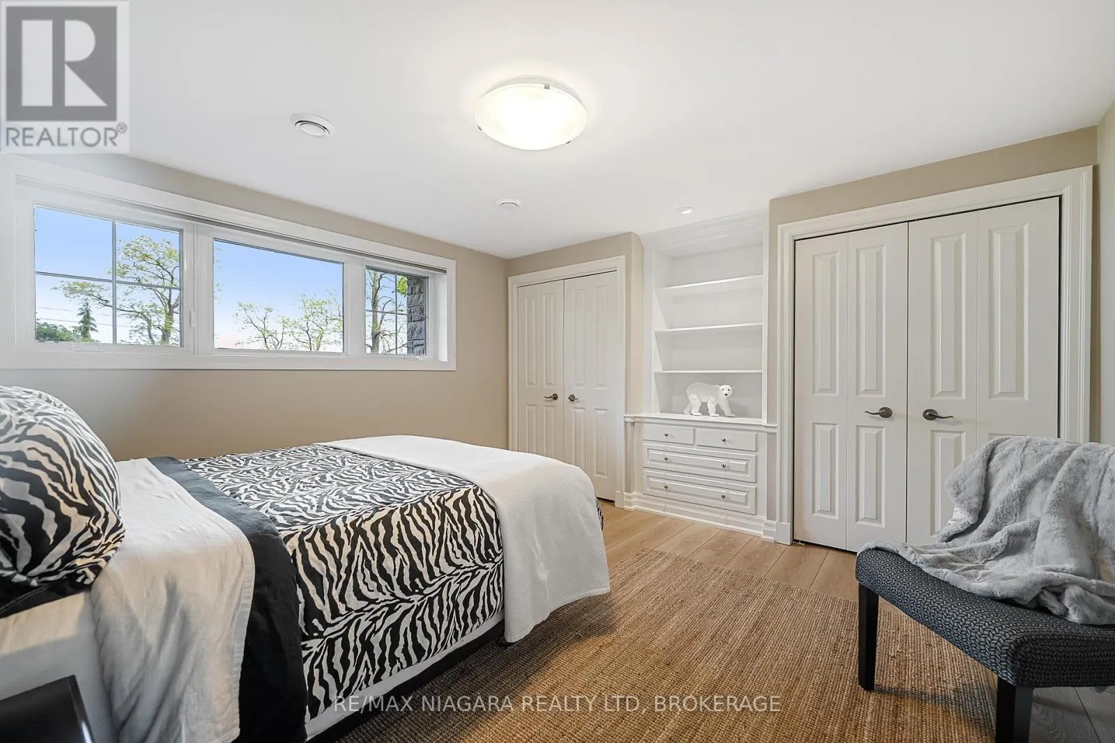 4618 SANDY COVE DRIVE