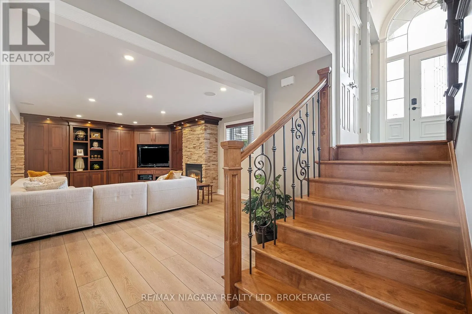 4618 SANDY COVE DRIVE