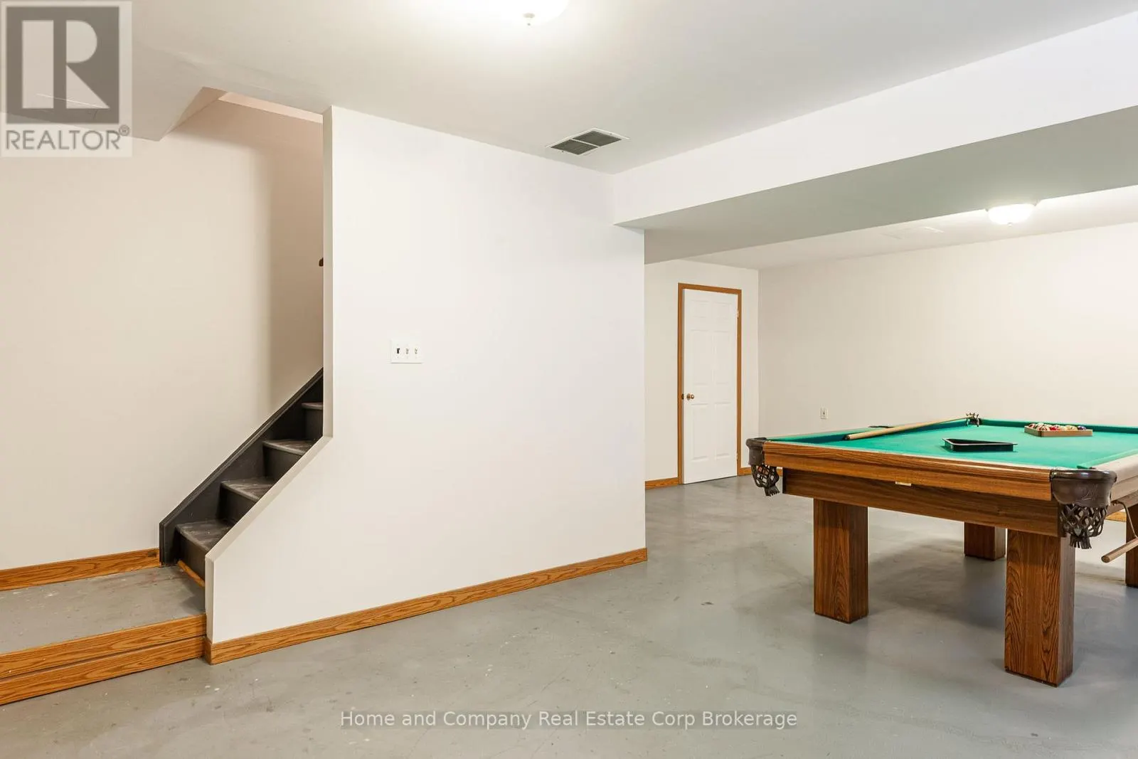 37 DINGMAN PLACE