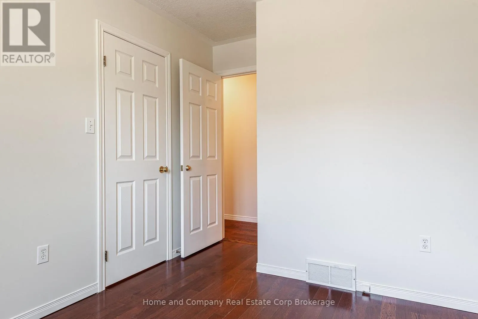 37 DINGMAN PLACE