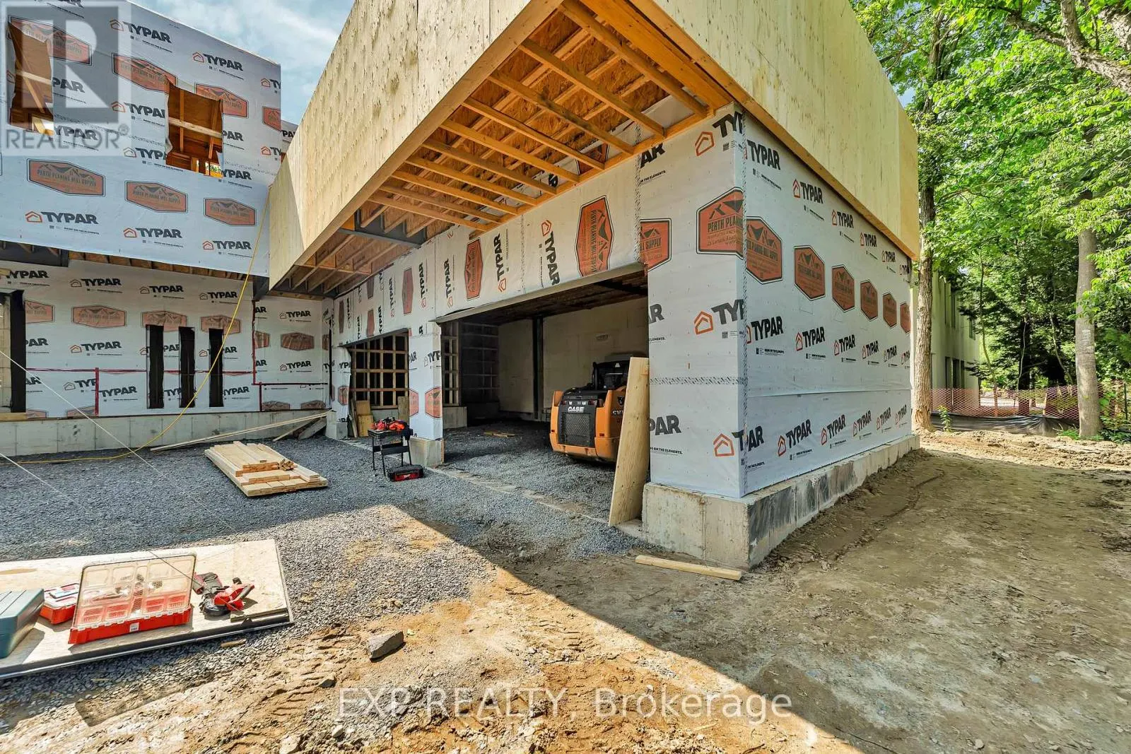 15 KANATA ROCKERIES PRIVATE