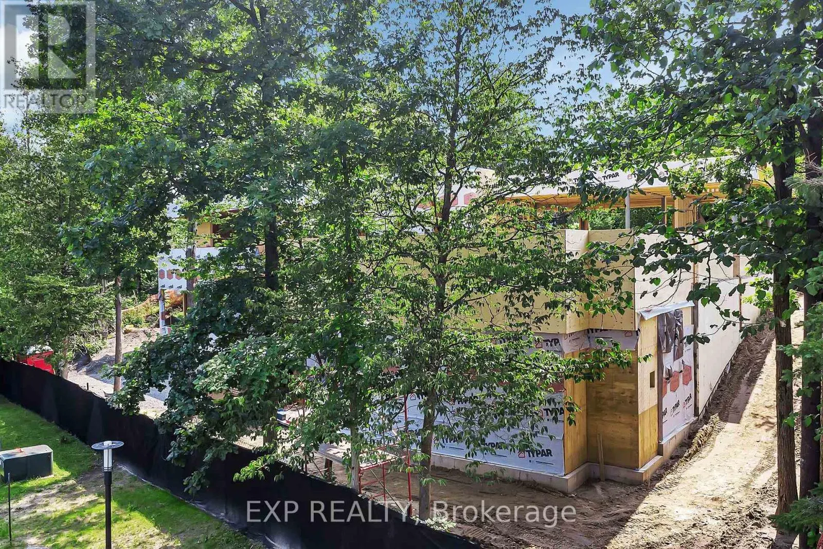 15 KANATA ROCKERIES PRIVATE