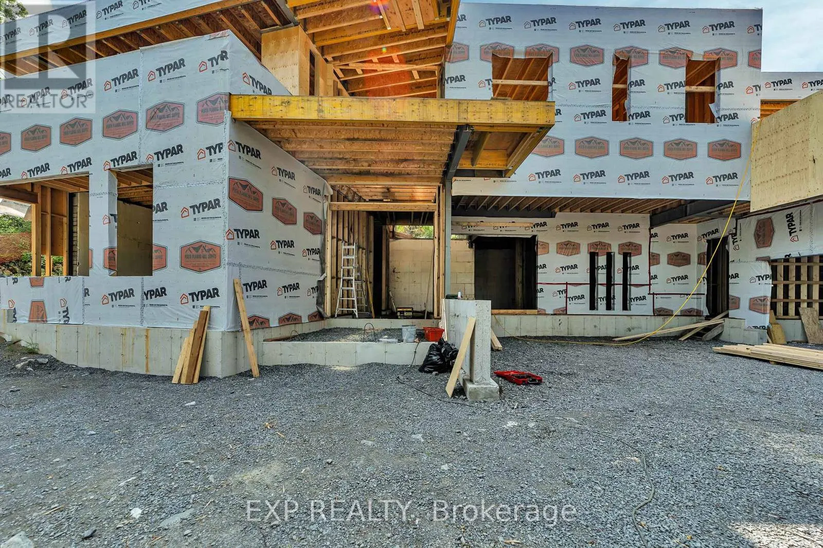15 KANATA ROCKERIES PRIVATE