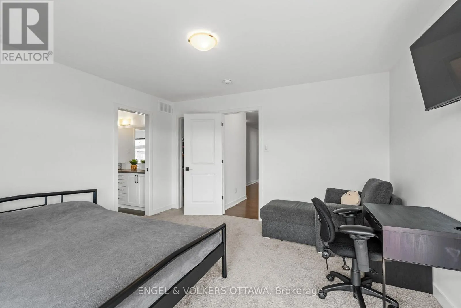 117 ORCHESTRA WAY